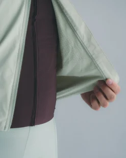 Men's Core Insulated Vest Sahara