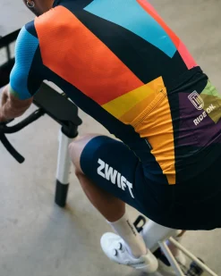 Men's Core Jersey Zwift 10 Year Anniversary