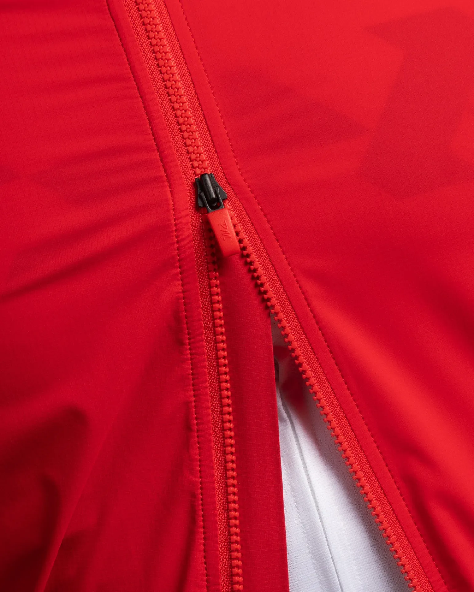 Men's Core Vest Cherry